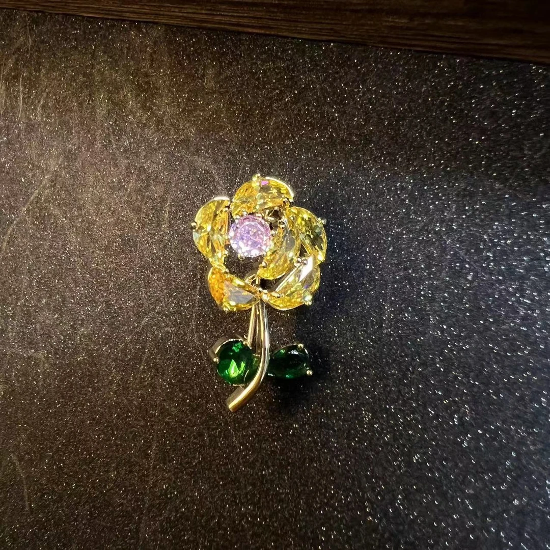 铜合金合成锆石胸针 2341 黄颜色小花胸针