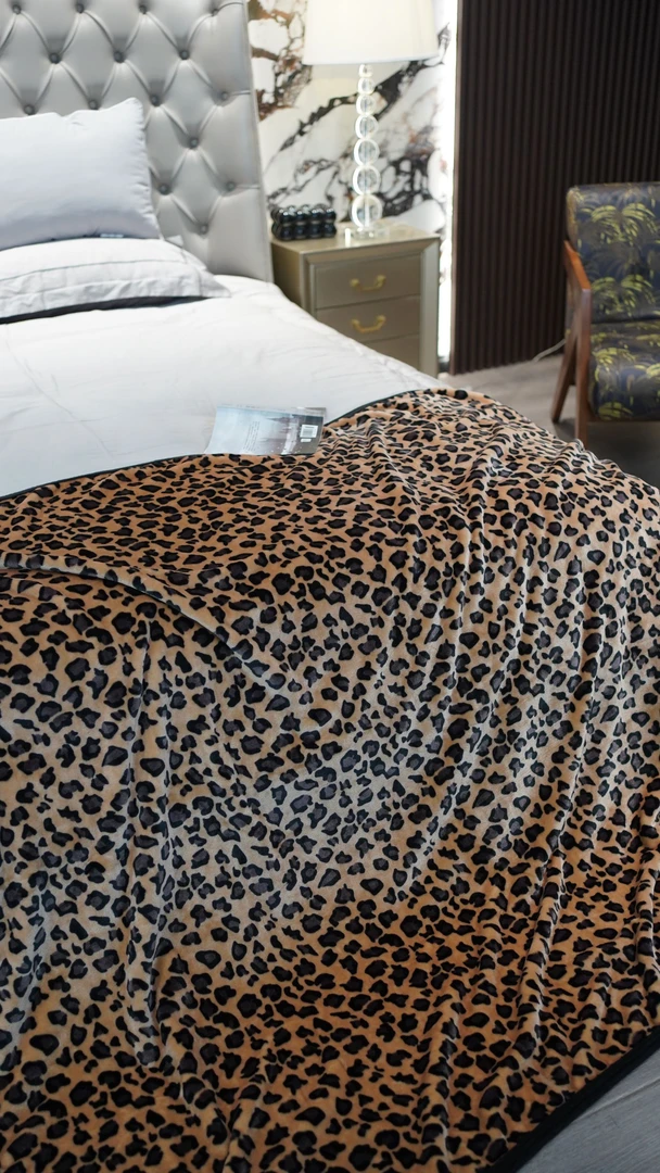 【豹纹】棕色豹纹毛绒毯