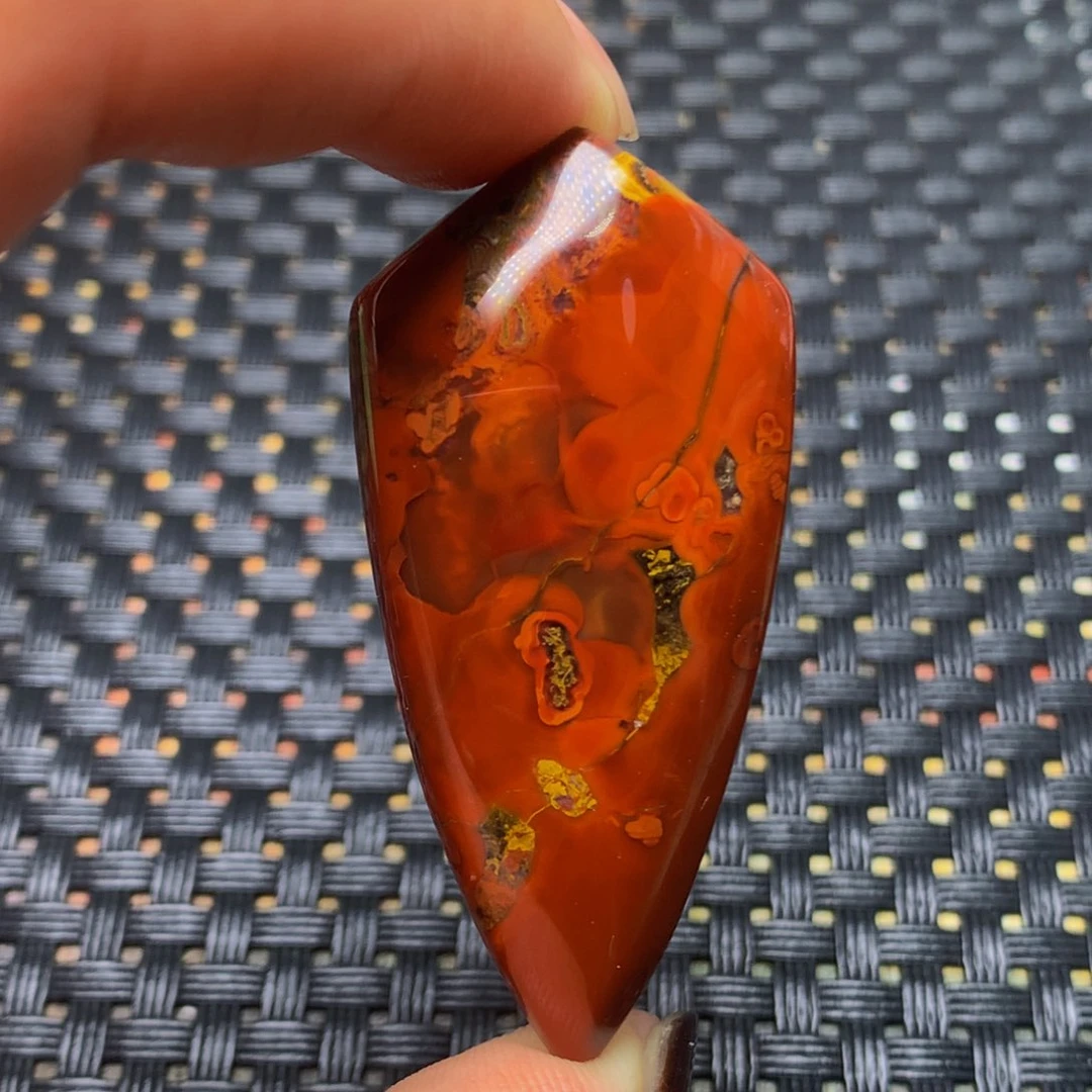玛瑙/玉髓颈饰未镶嵌?**树