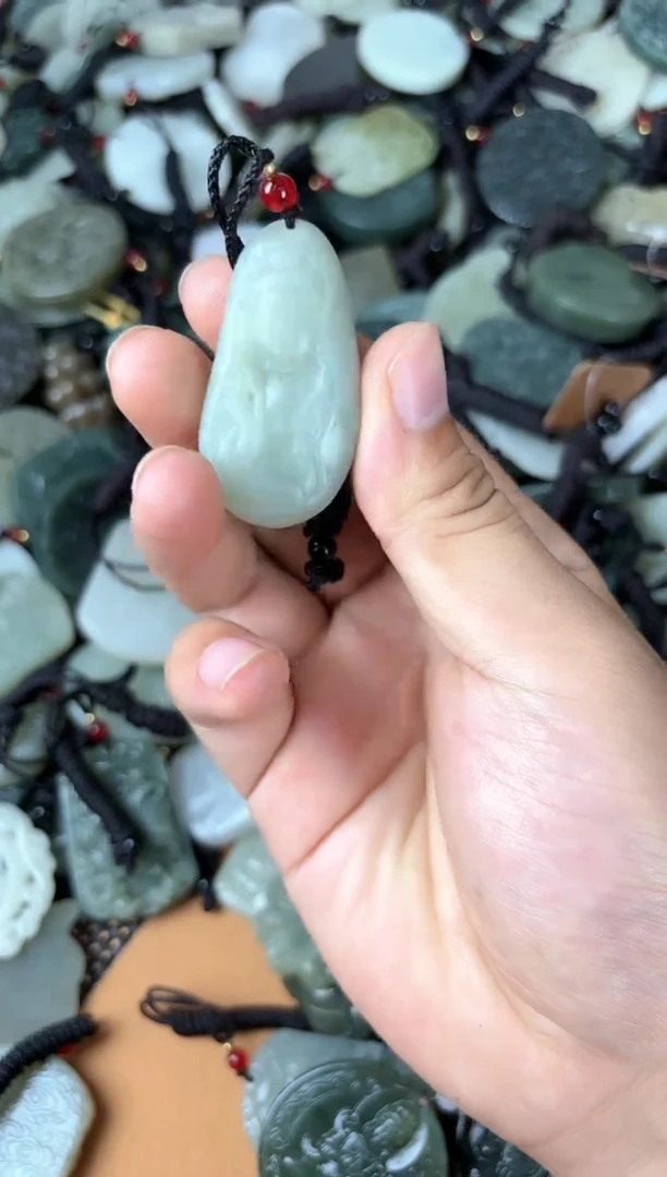 【闪购商品】和田玉颈饰未镶嵌1