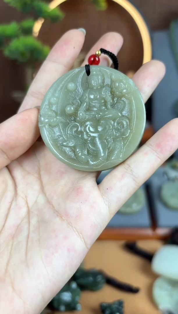 【闪购商品】和田玉(糖玉)颈饰未镶嵌1