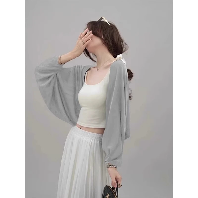 芯娇晴灰色冰丝针织开衫女夏季防晒罩衫气质吊带外搭蝙蝠袖上衣薄