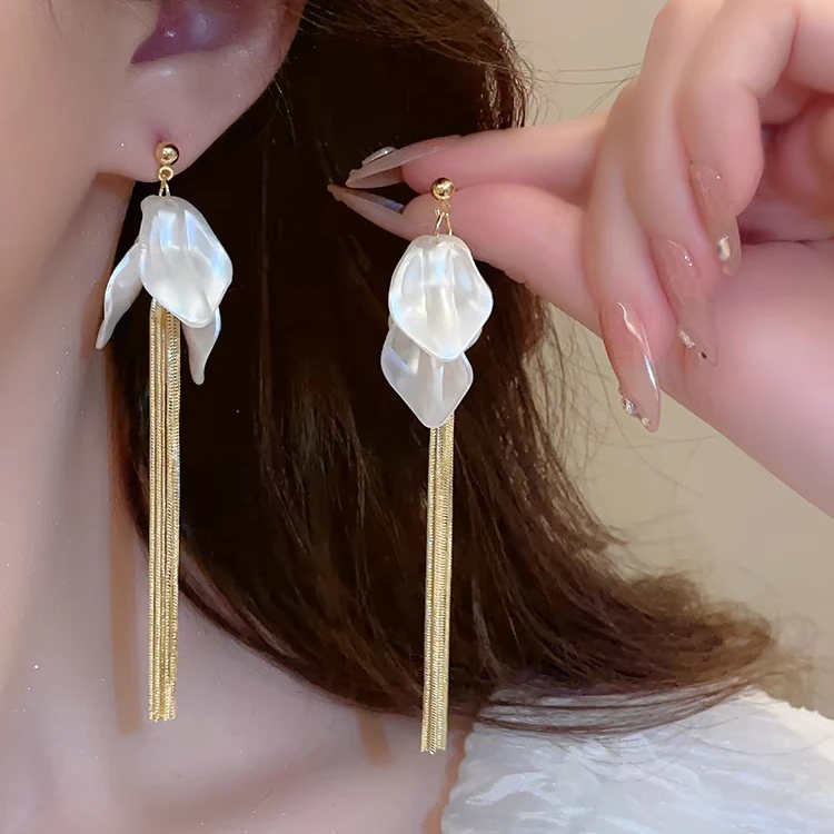 法式花瓣流苏耳环女2025新款爆款小众设计高级感耳坠时尚气质耳饰