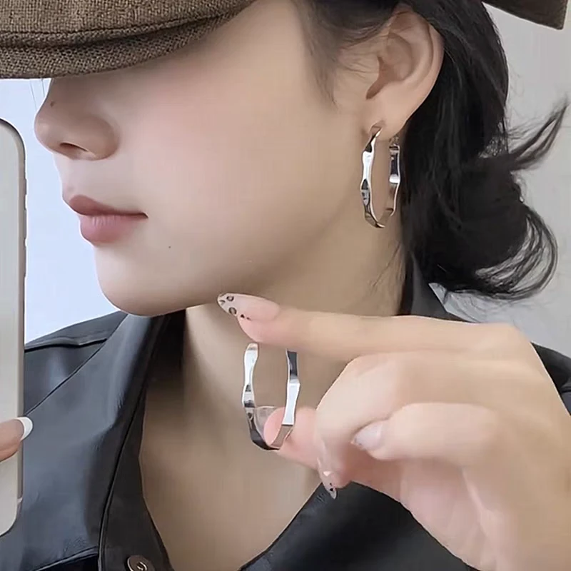 欧美夸张银色圈圈耳环女个性时尚简约耳圈小众设计高级感气质耳饰