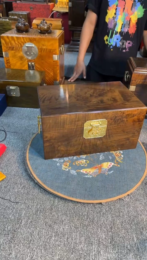 【闪购商品】乌木类成套家具阴沉盒中盒 s72