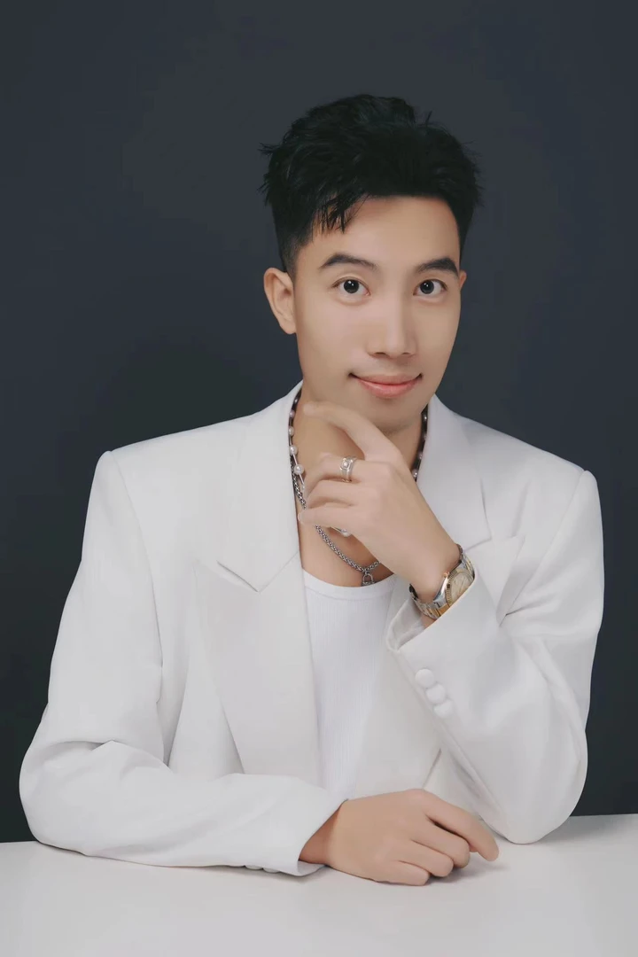 【小表弟粉丝专享H】高H深圳南油设计师款时尚百搭轻奢显瘦连衣裙