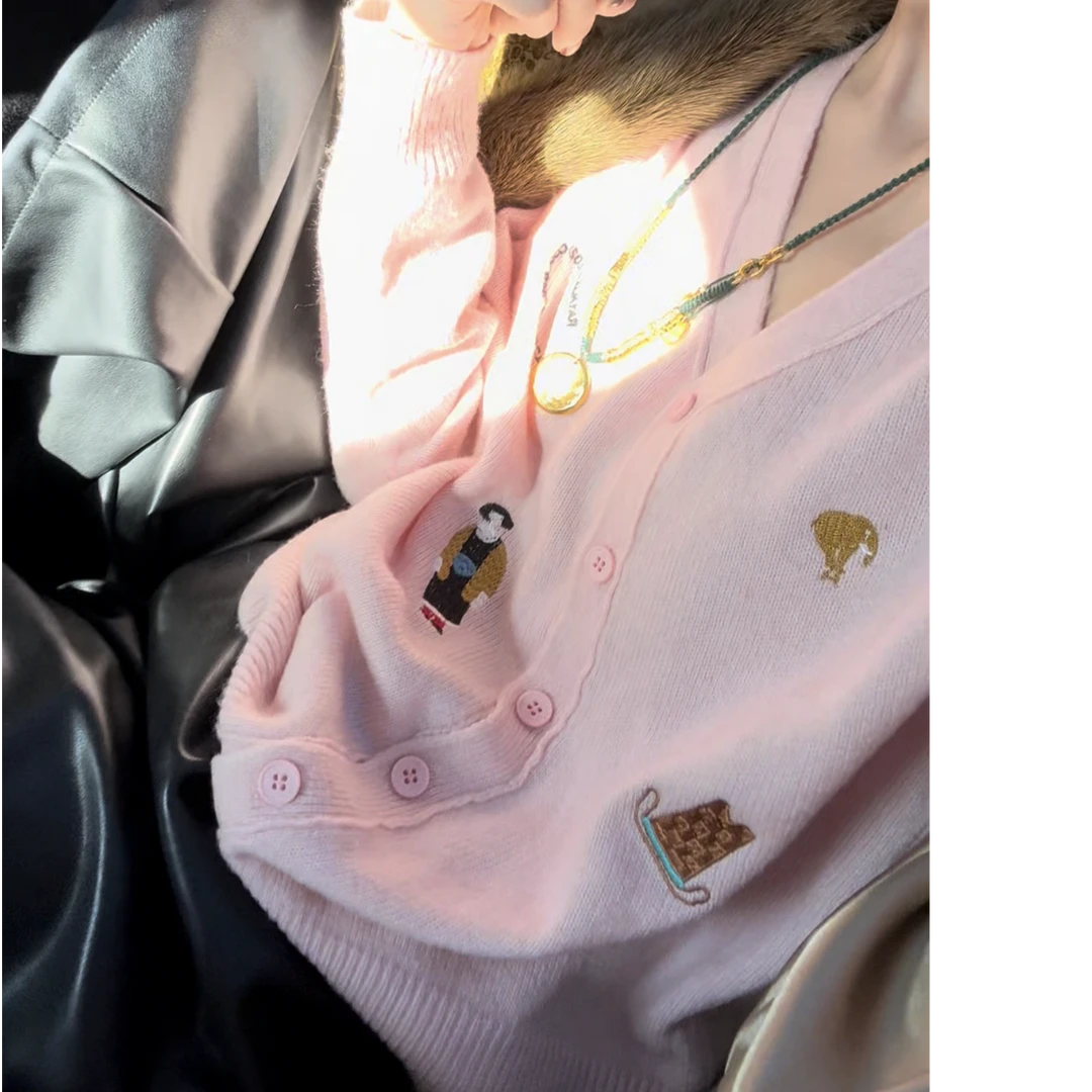 李豆儿 V领绵羊毛刺绣宽松单穿叠搭毛衣上衣