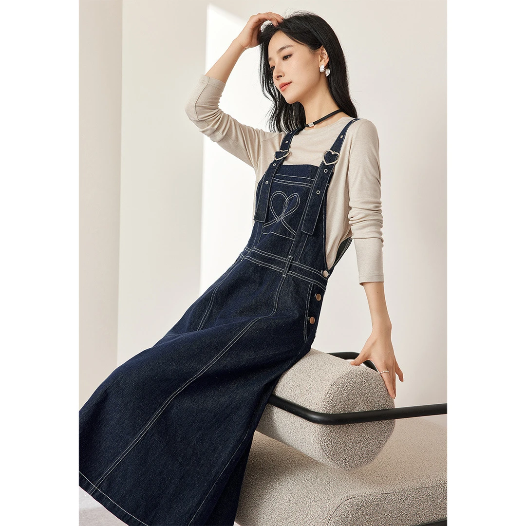 【 达人专属 】DP697时尚感桃心明线绣花牛仔背带裙