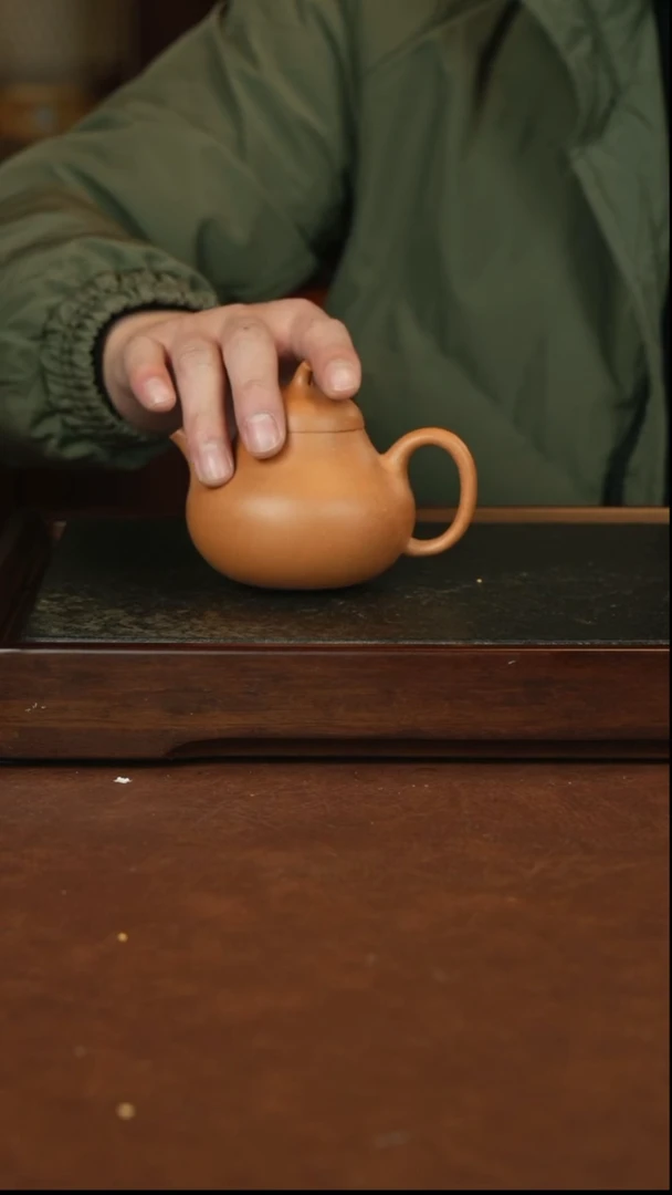 【闪购商品】紫砂茶壶茄瓜 黄 降坡