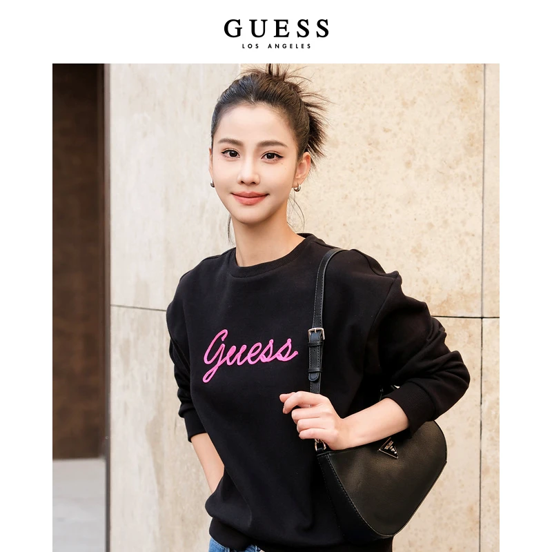【芭比粉】GUESS女士软糯舒适oversize搭配大圆领卫衣-Q3PP25K2Q40