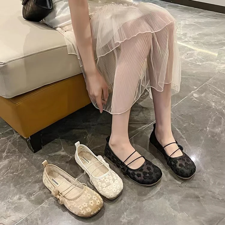 软底豆豆鞋女夏季2024年新款百搭平底一脚蹬蕾丝网纱透气乐福单鞋