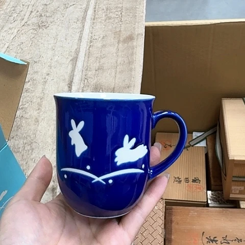 精品瓷器。