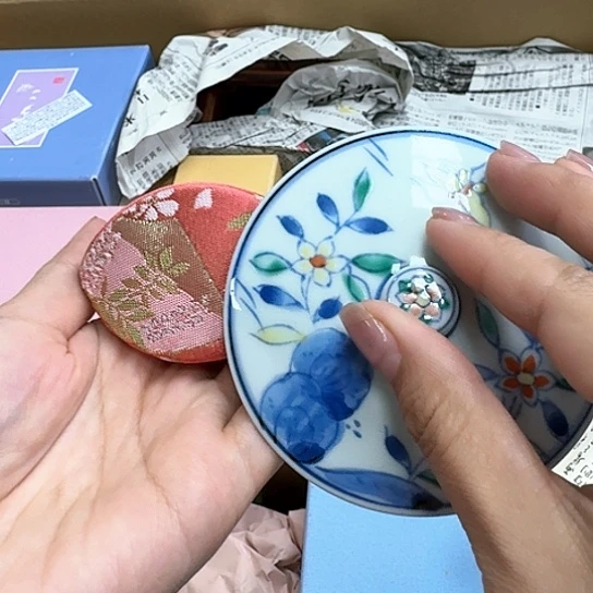 ?**悠瓷器。
