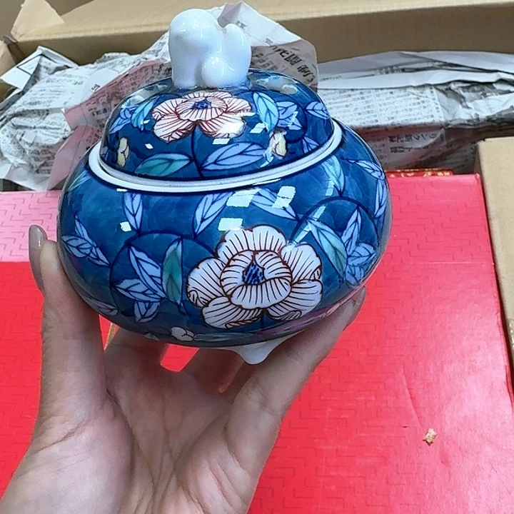 精品瓷器。
