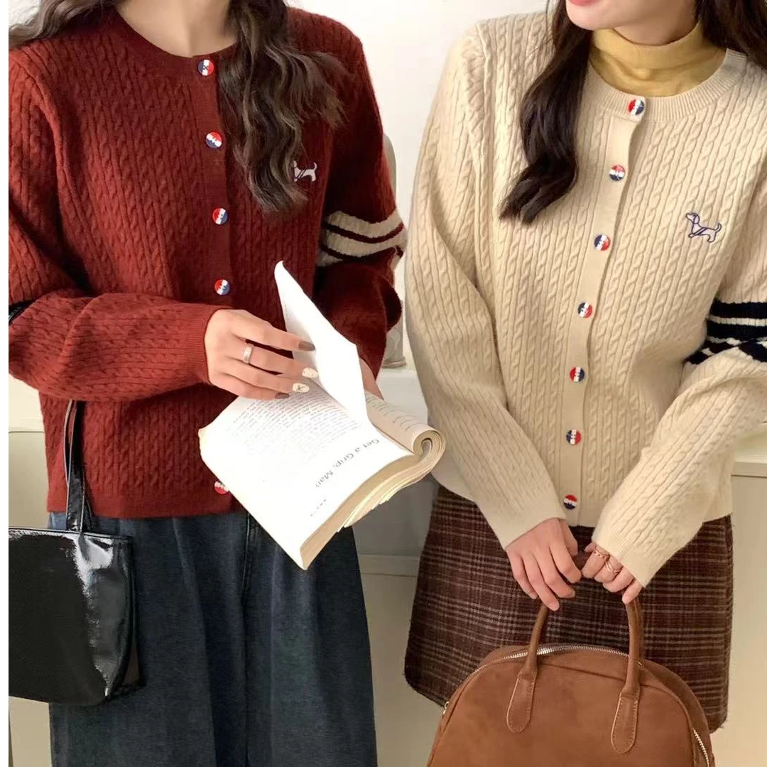 122韩版时尚休闲刺绣小狗设计女针织开衫