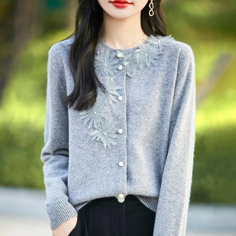 品牌蕾丝钉珠雪花片圆领针织开衫女2024秋冬新款百搭保暖时尚上衣