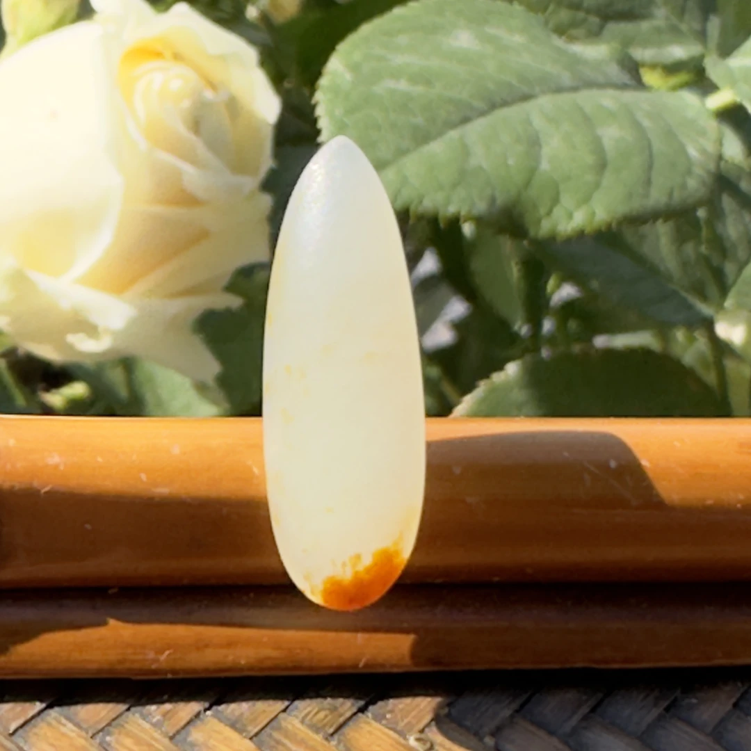 红皮白肉 水滴坠 天然新疆和田玉 镶嵌用主石 戒面 挂坠