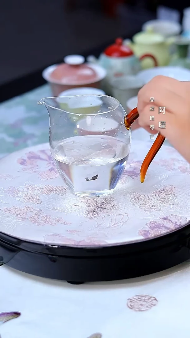 【闪购商品】玻璃手把公道杯-棕色JX02699