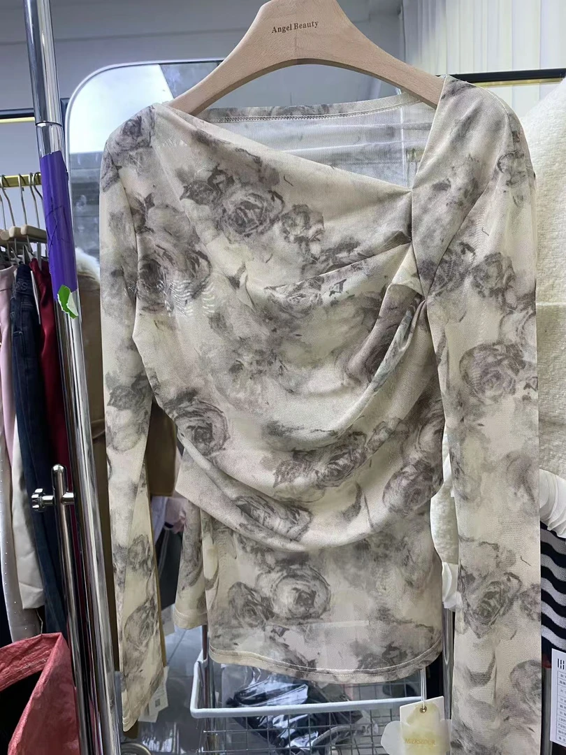 【封后轻奢设计】新款露肩百搭设计感印染上衣8171015