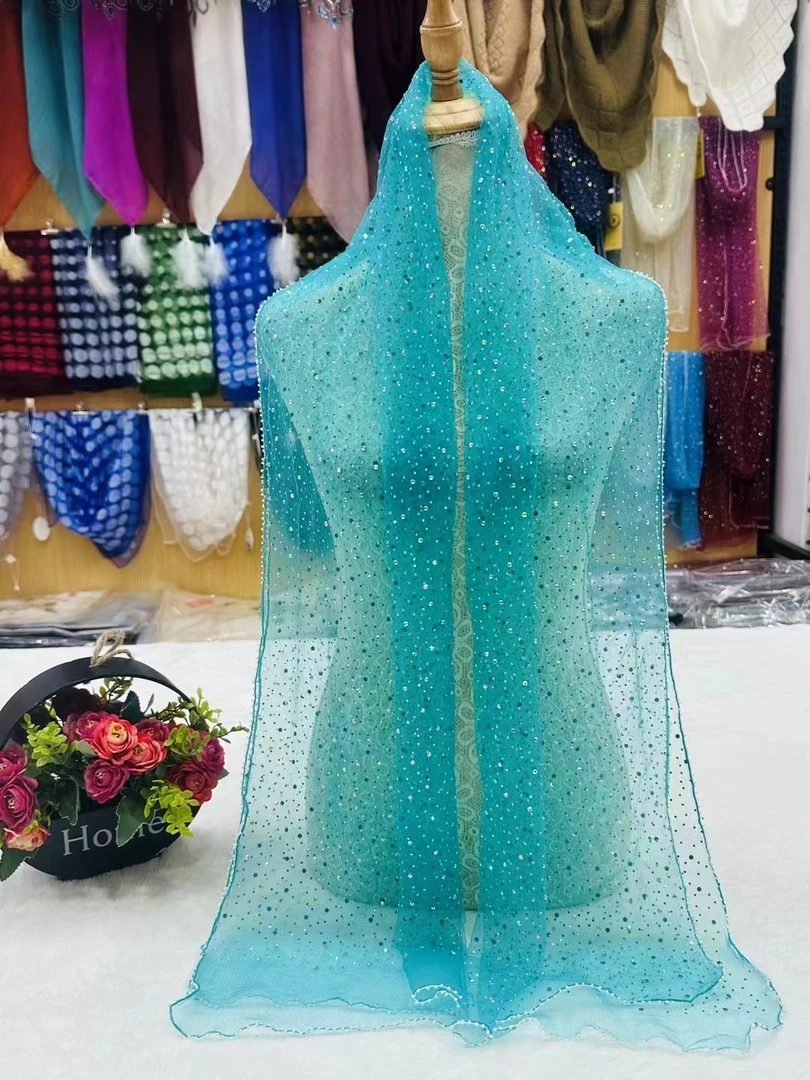 新款烫钻品质围巾四季款长巾女士搭配时尚优雅披肩全国包邮爆款