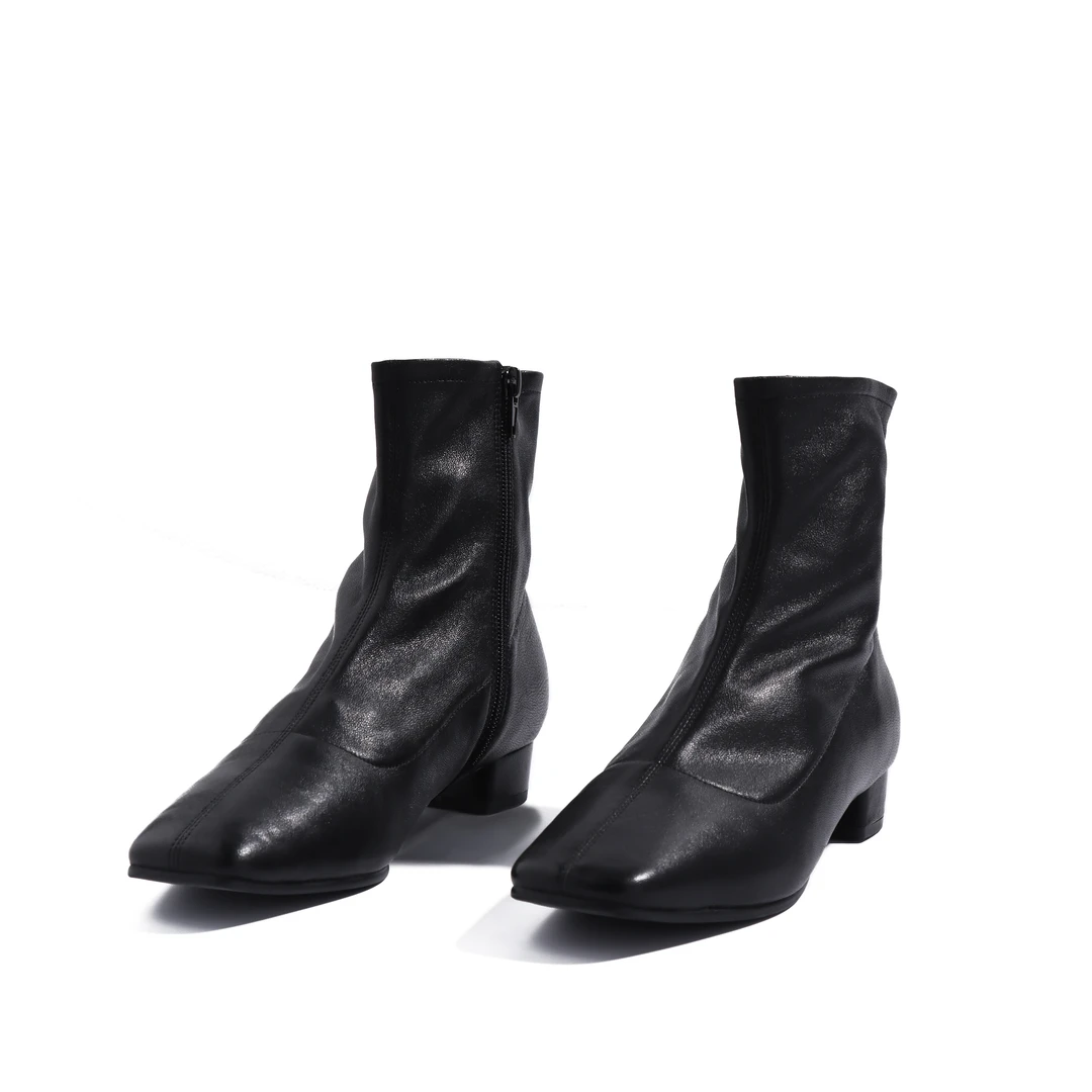 YUNACHEN2024新款时尚百搭黑色舒适英伦中筒靴子1001-C03-101