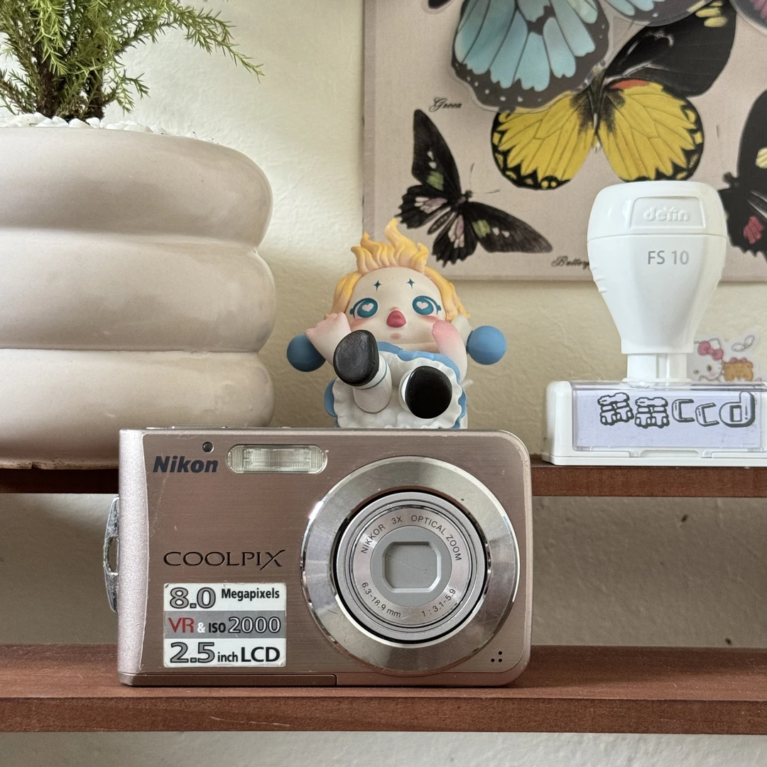 9新 Nikon/尼康 S210 800w/3倍变焦 ccd相机（二手售出no退换）