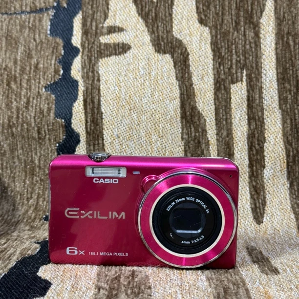 9新 Casio/卡西欧 zs26 1600万像素6倍光学变焦no退换