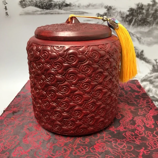 小叶紫檀祥云款带流苏茶叶罐