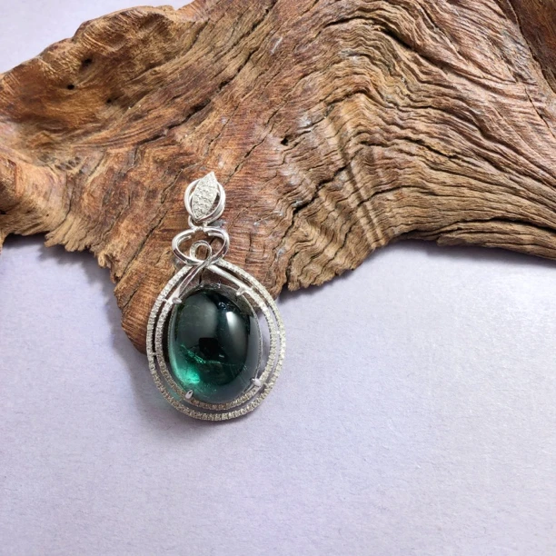 【圣芭黎】天然碧玺蛋面吊坠12-4多样性发一D0783