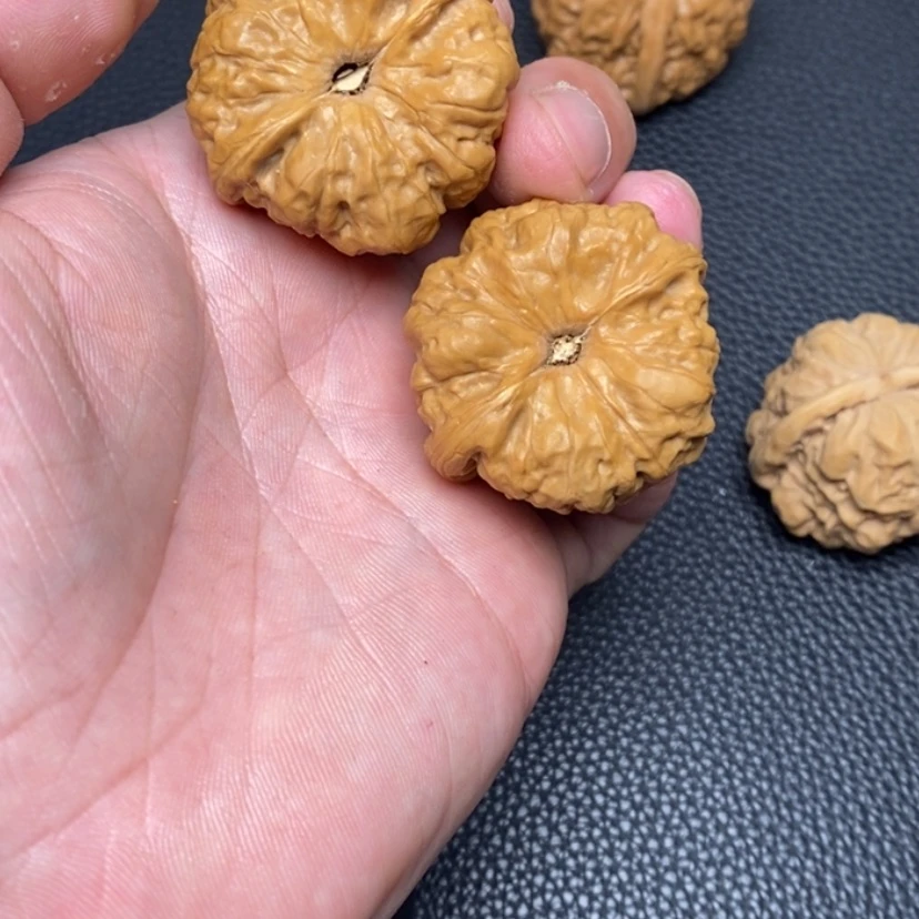 【闪购商品】文玩核桃吊坠喜*薛