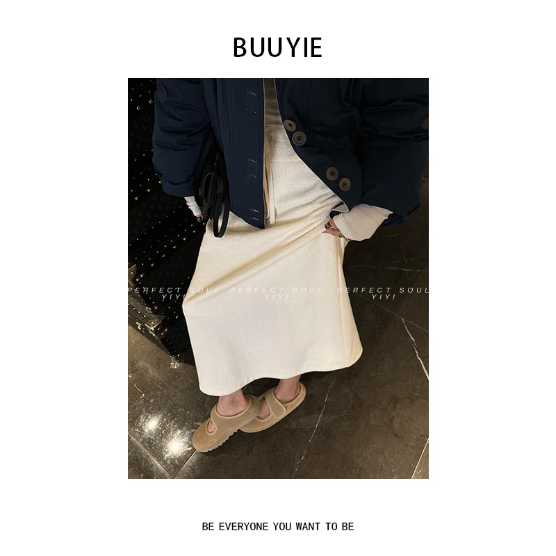 BUUYIE 冬季时尚新款高端定制百搭米白半身裙 2470530