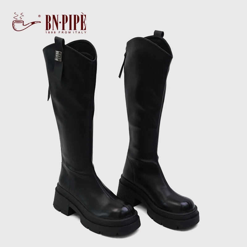 百年烟斗配大衣的靴子长筒靴女白色2024秋冬新款气质高筒洋气女鞋