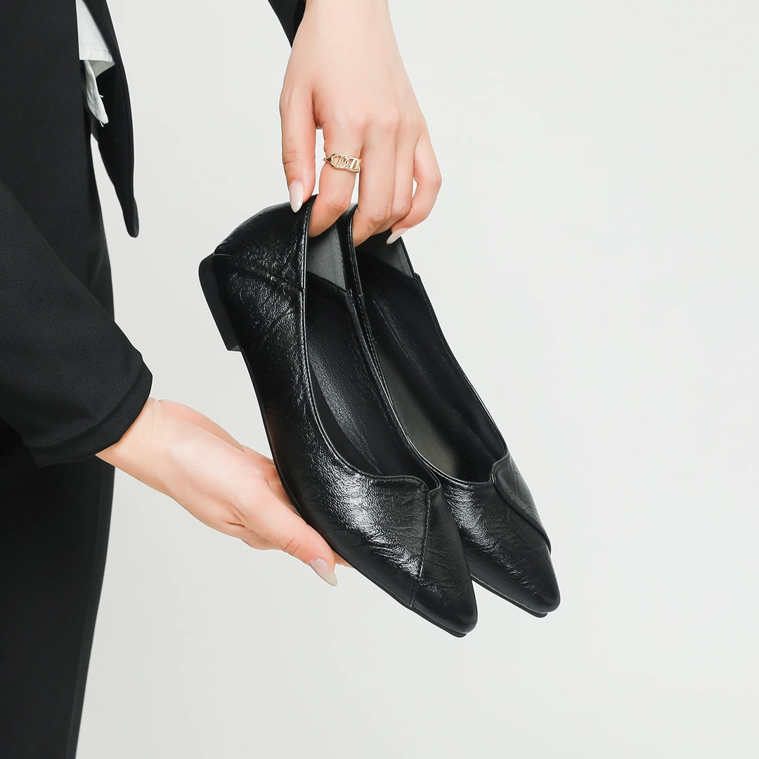 春秋平底单鞋软底空姐工作鞋女尖头黑色皮鞋酒店上班鞋百搭职业鞋