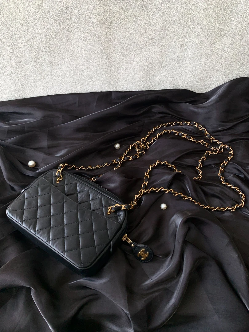 95新 Chanel/香奈儿 时尚菱格单肩斜挎相机包复古黑金ins气质