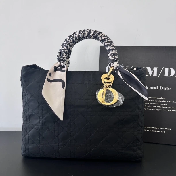95新 DIOR/迪奥 黑色帆布手提戴妃包