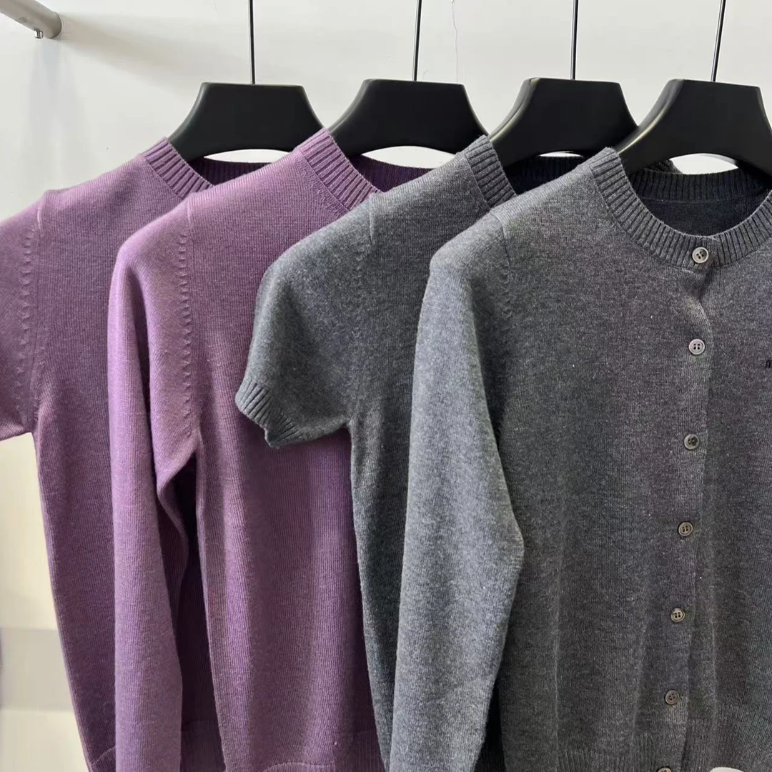 LiLi 秋冬轻奢刺绣山羊绒针织开衫短袖针织衫 461006