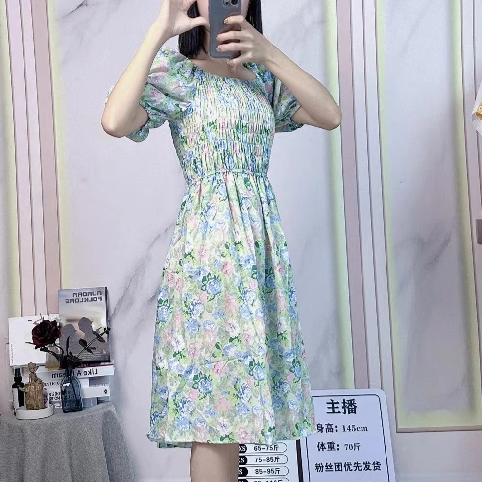小个子连衣裙新款夏季女休闲度假风夏款短袖碎花裙子中长款