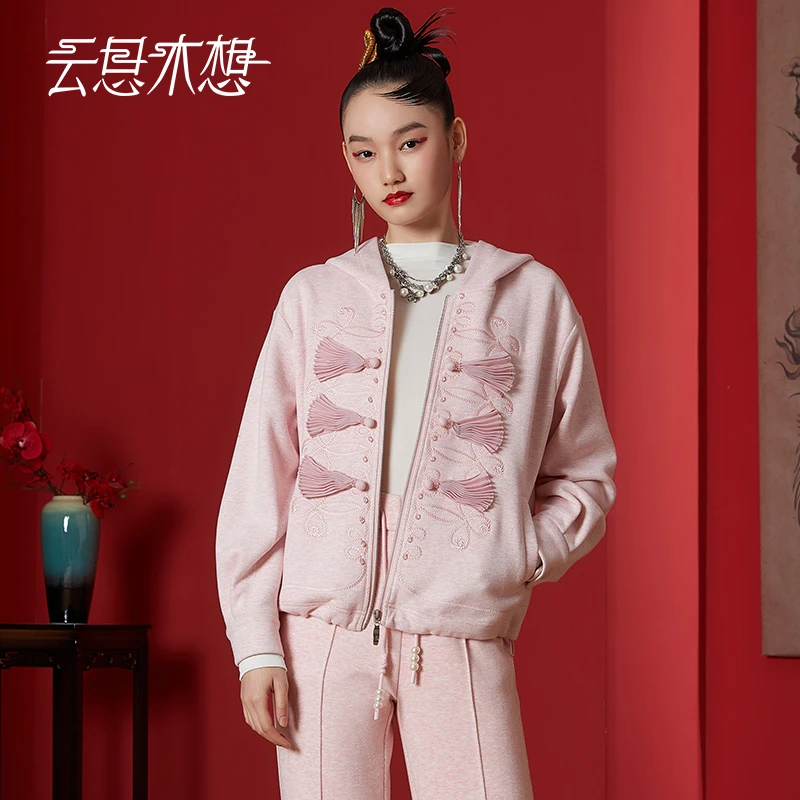 Ysimo-X云思木想2024春季新款立体褶扇绣花钉珠连帽外套女11373