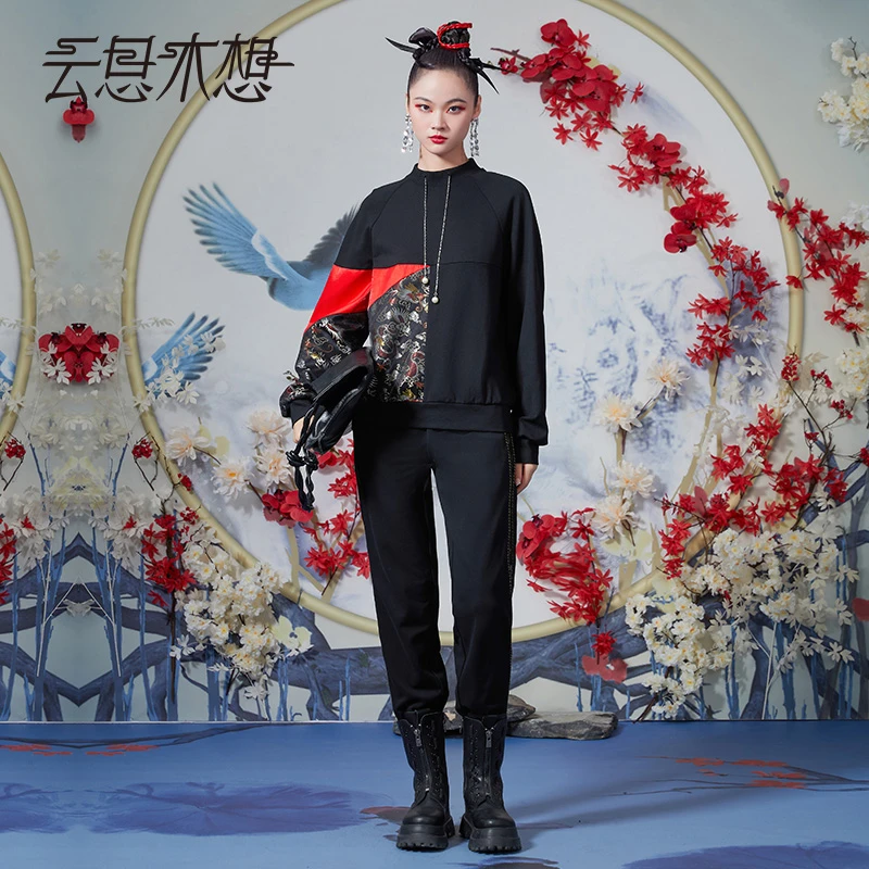 云思木想新中式2023秋冬新款提花拼接圆领时尚卫衣套装10772