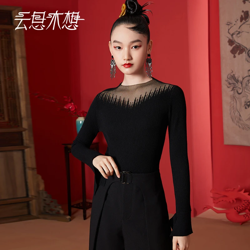 Ysimo-X云思木想2024春季新款不规则袖口优雅百搭毛针织衫11324