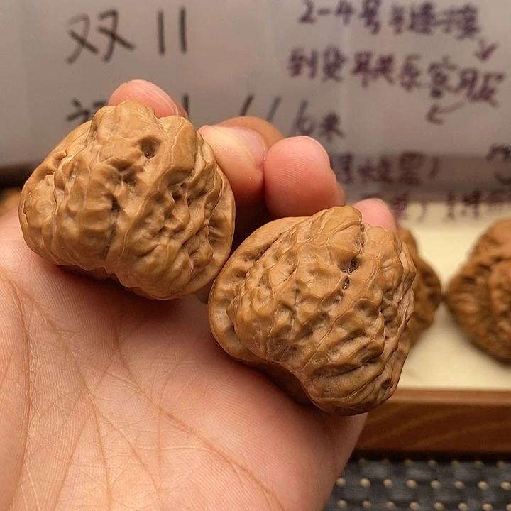 文玩核桃吊坠?****嘴边36全品