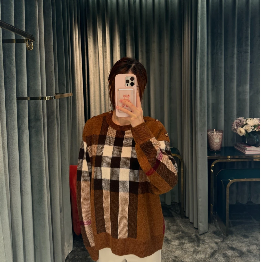 全新未使用 BURBERRY/博柏利 巴宝莉5折焦糖色毛衣