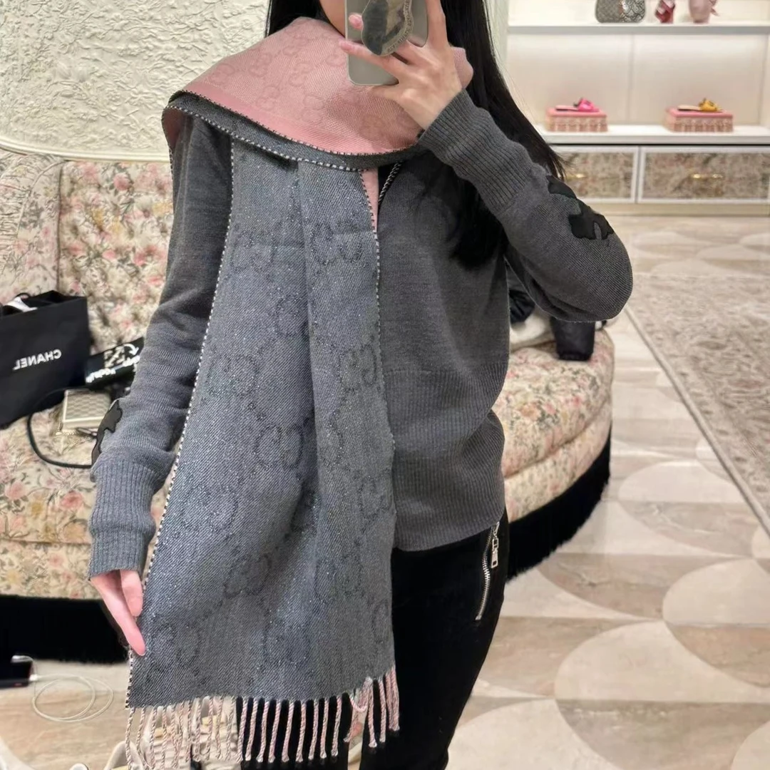 全新未使用 GUCCI/古驰 灰粉双面围巾
