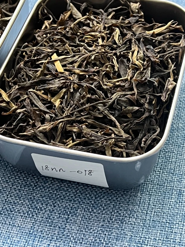 2015年易武正山小饼普洱生茶125g