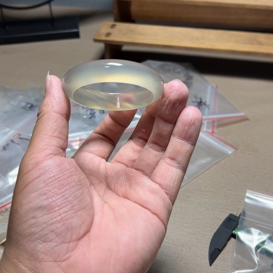 玛瑙/玉髓手镯未镶嵌猫**巷