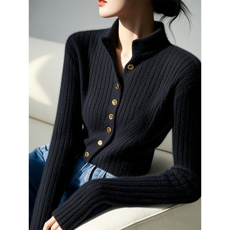 今年流行漂亮黑色加厚毛衣女2024新款冬季高级感超好看内搭针织衫