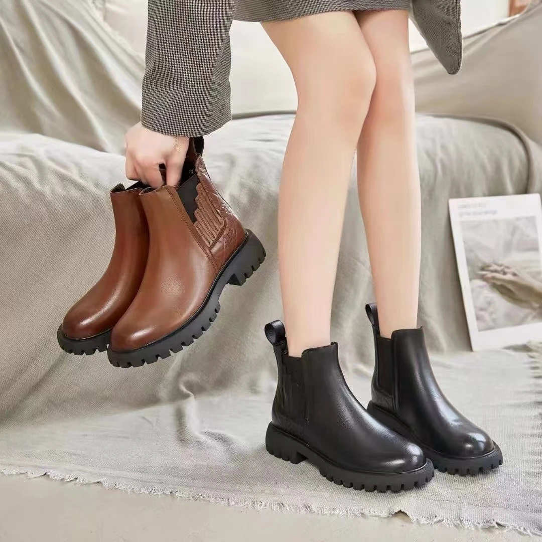 AGSD秋冬新款牛皮切尔西圆头粗跟短靴210002