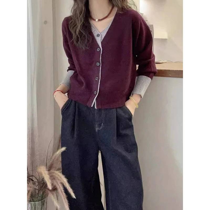 撞色V领假两件打底针织衫女冬装设计感时尚休闲百搭休闲开衫上衣