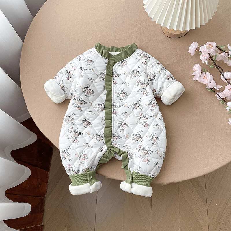 冬季2024新款婴儿加绒加棉绿花花边可爱韩版森系外出服女宝哈衣