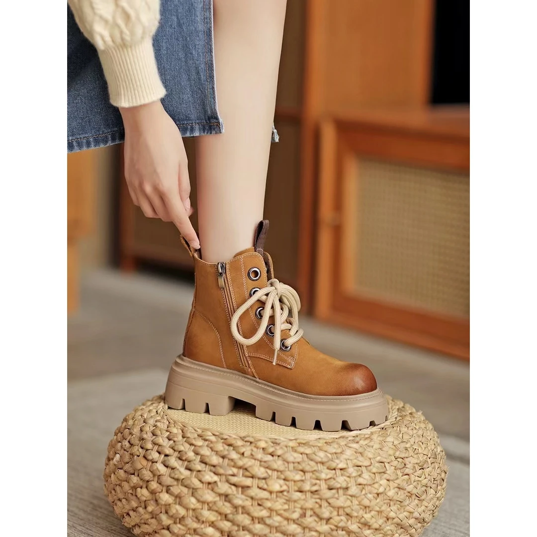 秋冬新款英伦风粗跟真皮马丁靴复古高跟小个子加绒短靴S7-19-49